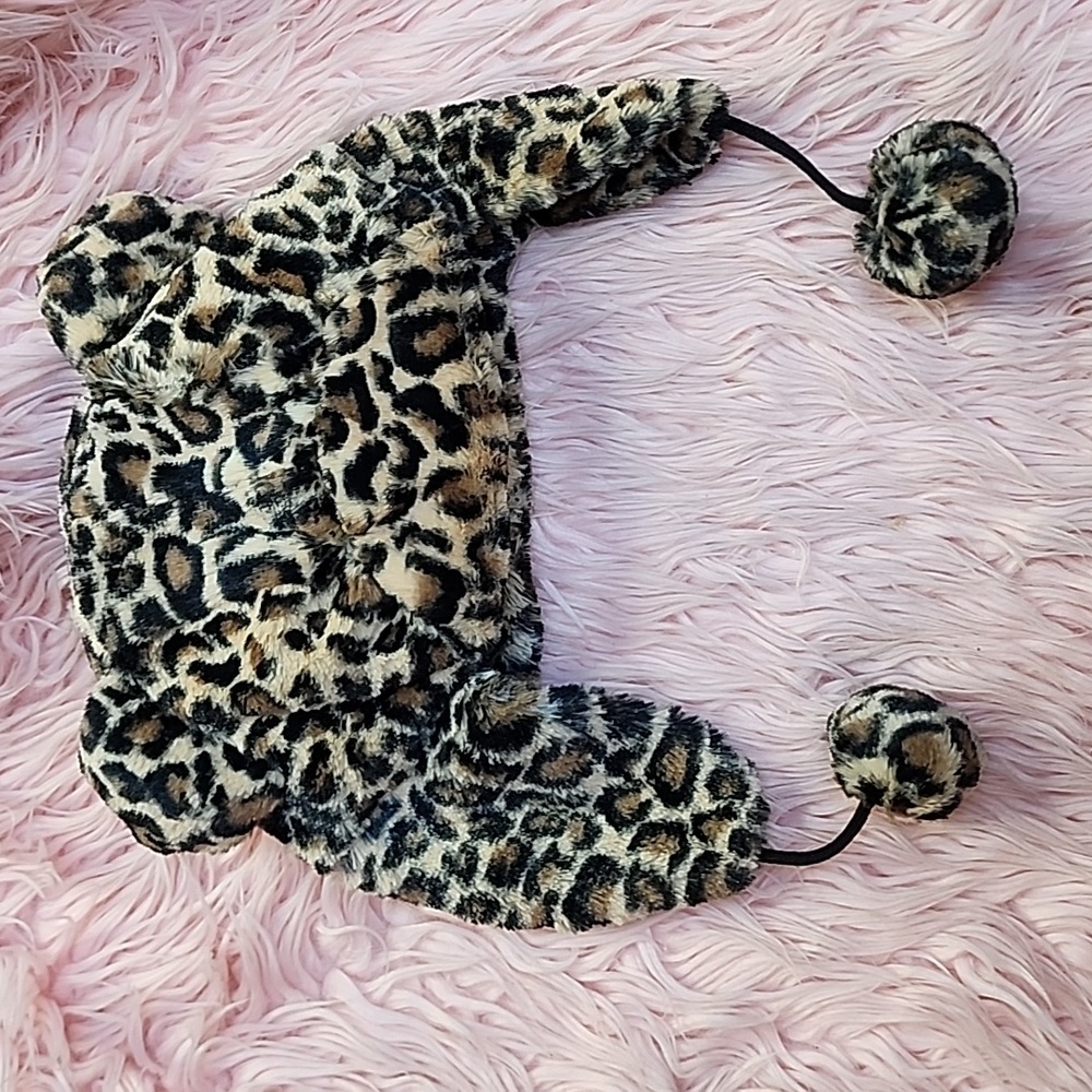 SO brand Leopard faux fur hat